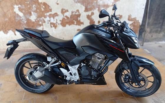 HONDA CB 300F TWISTER CBS HONDA CB 300F TWISTER CBS